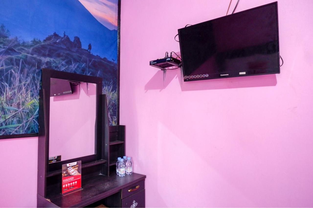 Homestay Reddoorz Syariah Near Telaga Warna
