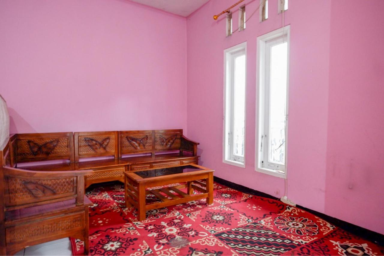 Reddoorz Syariah Near Telaga Warna *