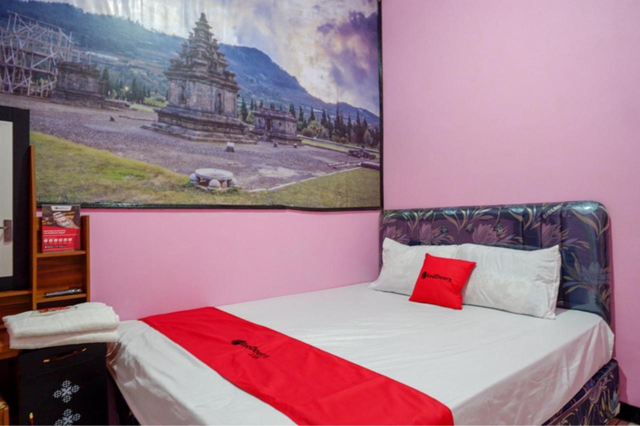 Reddoorz Syariah Near Telaga Warna Homestay Diyeng